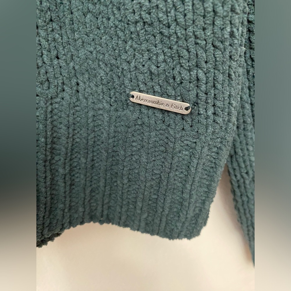 Abercrombie & Fitch Soft A&F Collection Teal V-Neck Knit Sweater, Size M - Picture 5 of 8